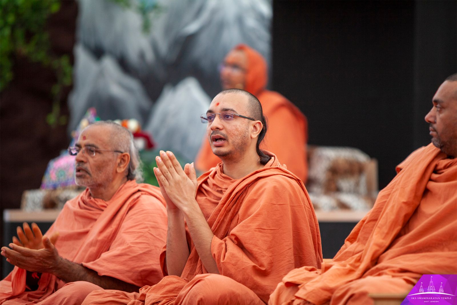 ©1987-2017 SKS Swaminarayan Temple East London